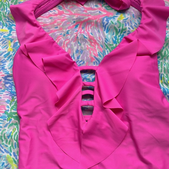 Pink ruffle one piece  open back suit size 6 new with tags bleu rod Beattie - Picture 3 of 10